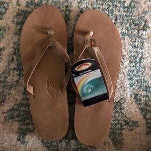 NWT Thin strap women’s rainbows